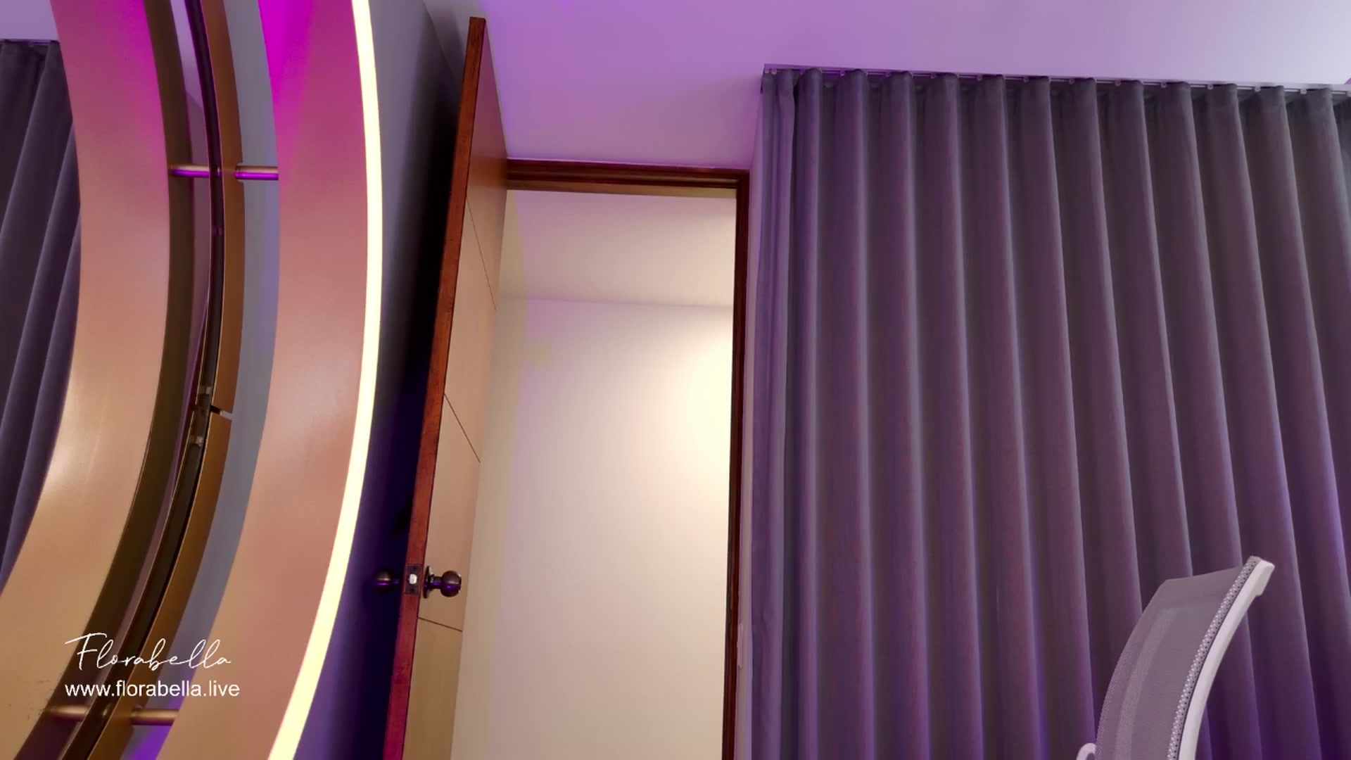 Gallery image thumbnail from Florabella's myfreecams stream on, 09/08/2024, 01:05 image 10 of 20
