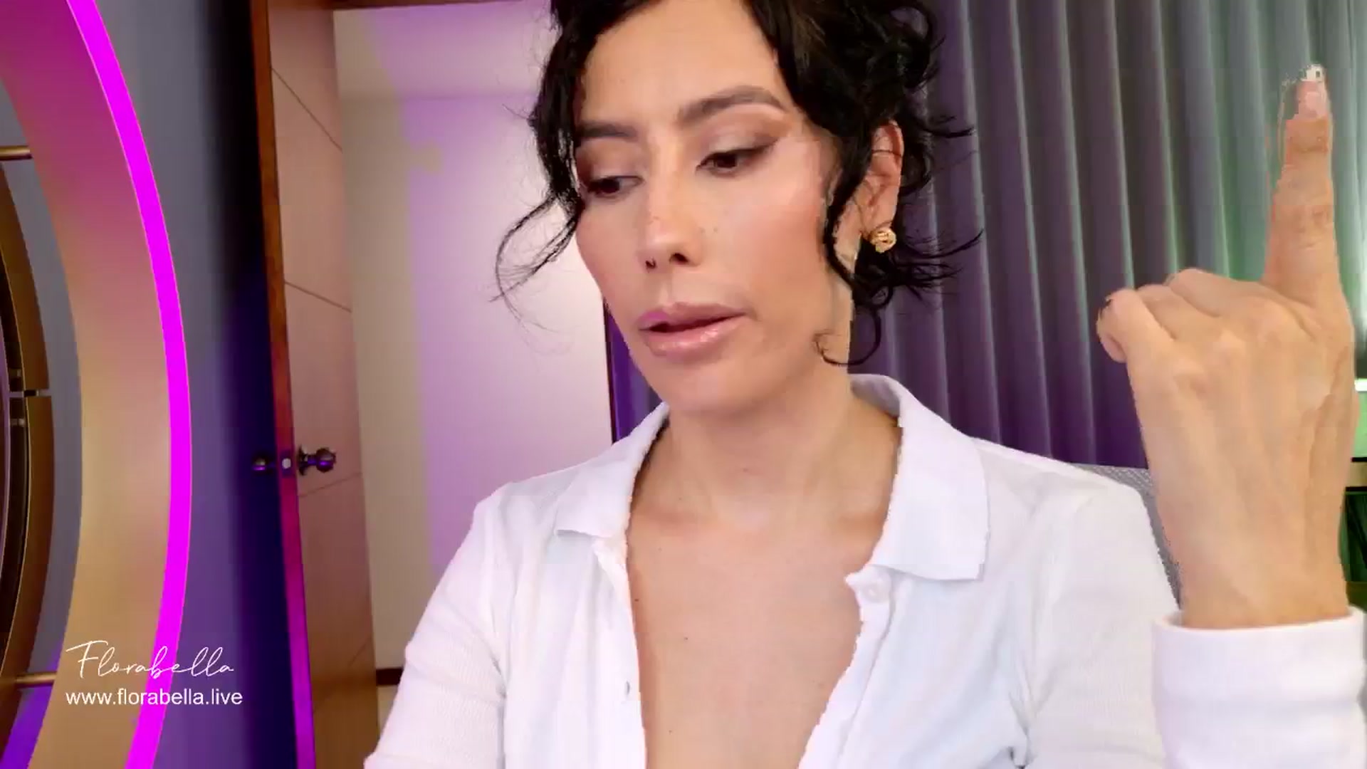 Gallery image thumbnail from Florabella's myfreecams stream on, 09/10/2024, 02:15 image 15 of 20