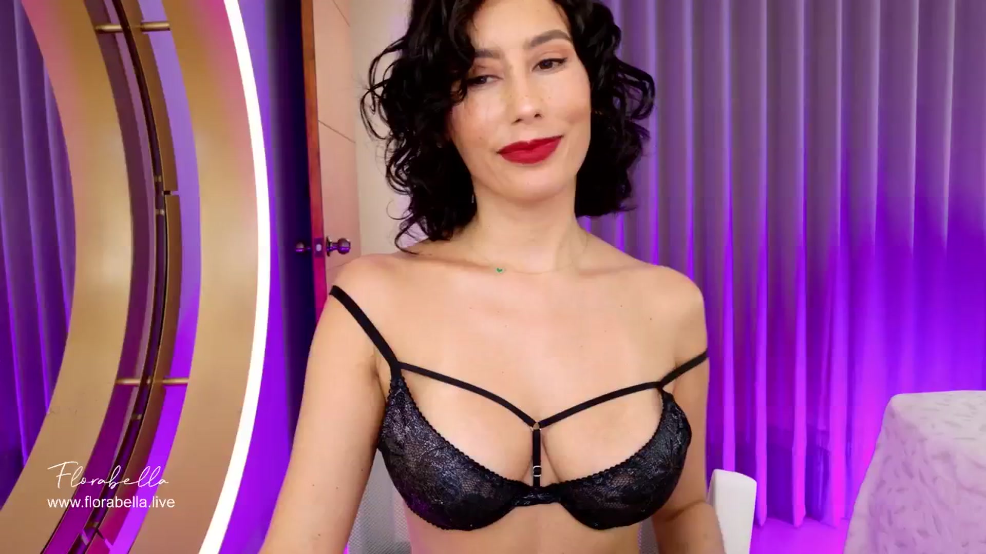 Gallery image thumbnail from Florabella's myfreecams stream on, 09/21/2024, 01:23 image 2 of 20