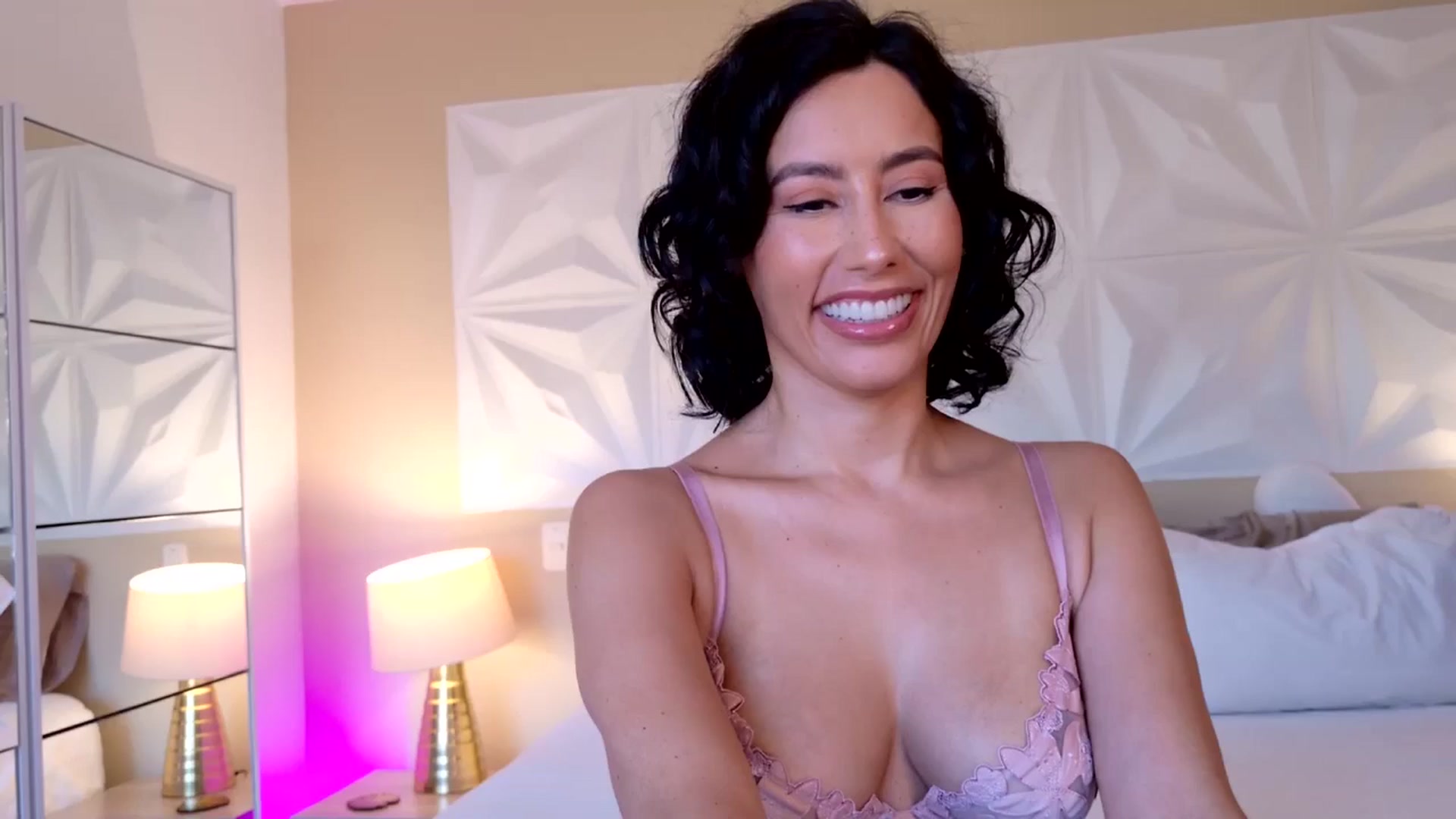 Gallery image thumbnail from Florabella's myfreecams stream on, 09/24/2024, 22:48 image 1 of 20