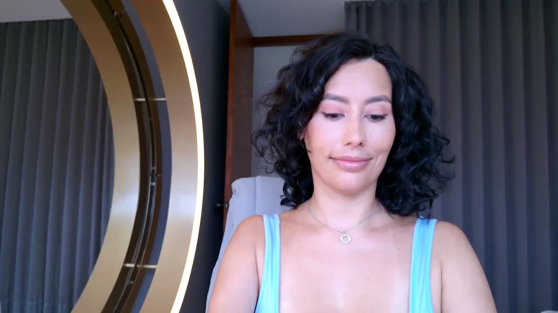 Gallery image thumbnail from Florabella's myfreecams stream on, 01/05/2025, 17:51 image 11 of 20
