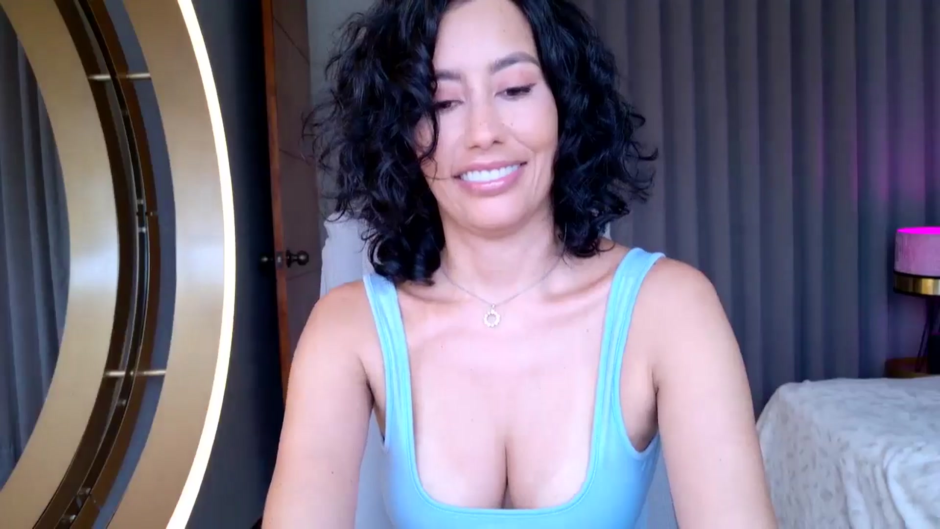Gallery image thumbnail from Florabella's myfreecams stream on, 01/05/2025, 17:51 image 19 of 20