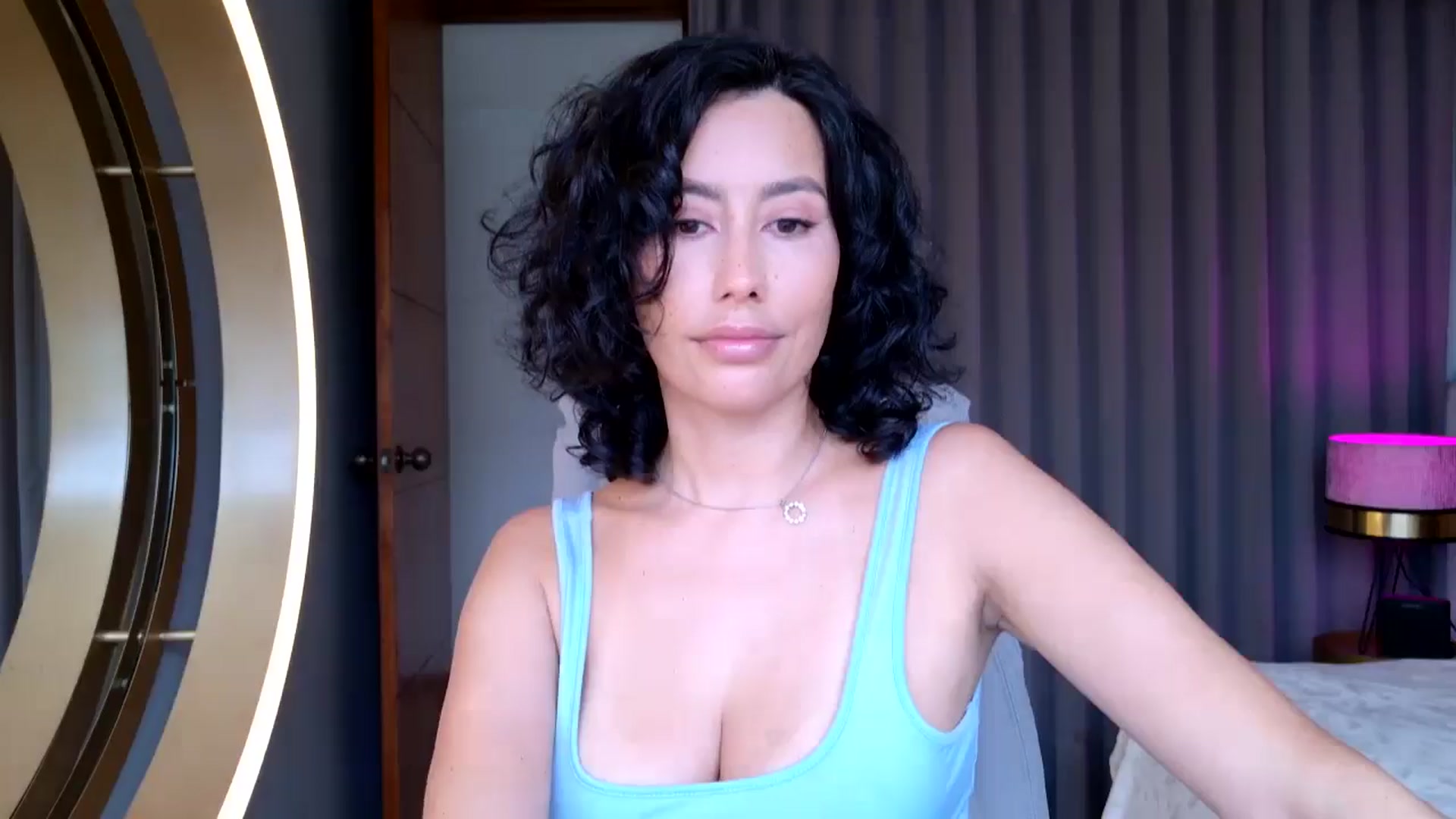 Gallery image thumbnail from Florabella's myfreecams stream on, 01/05/2025, 17:51 image 3 of 20