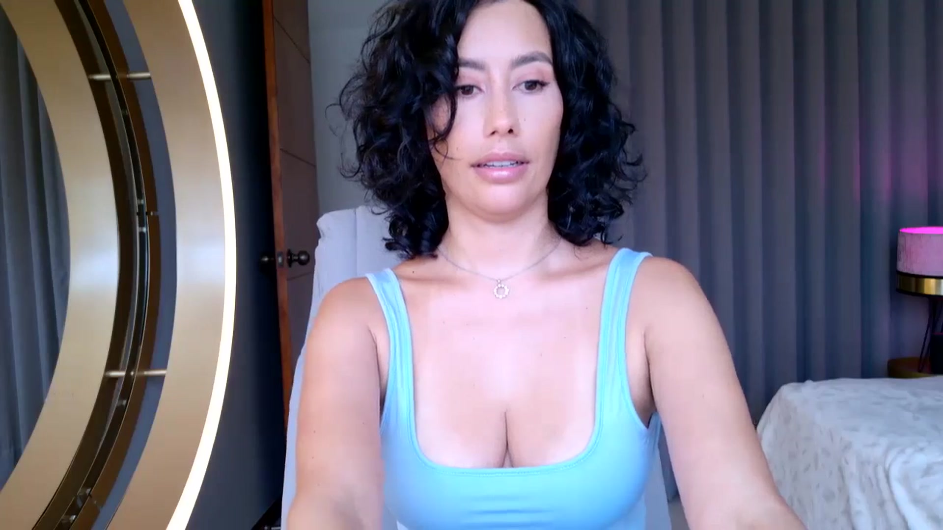 Gallery image thumbnail from Florabella's myfreecams stream on, 01/05/2025, 17:51 image 16 of 20