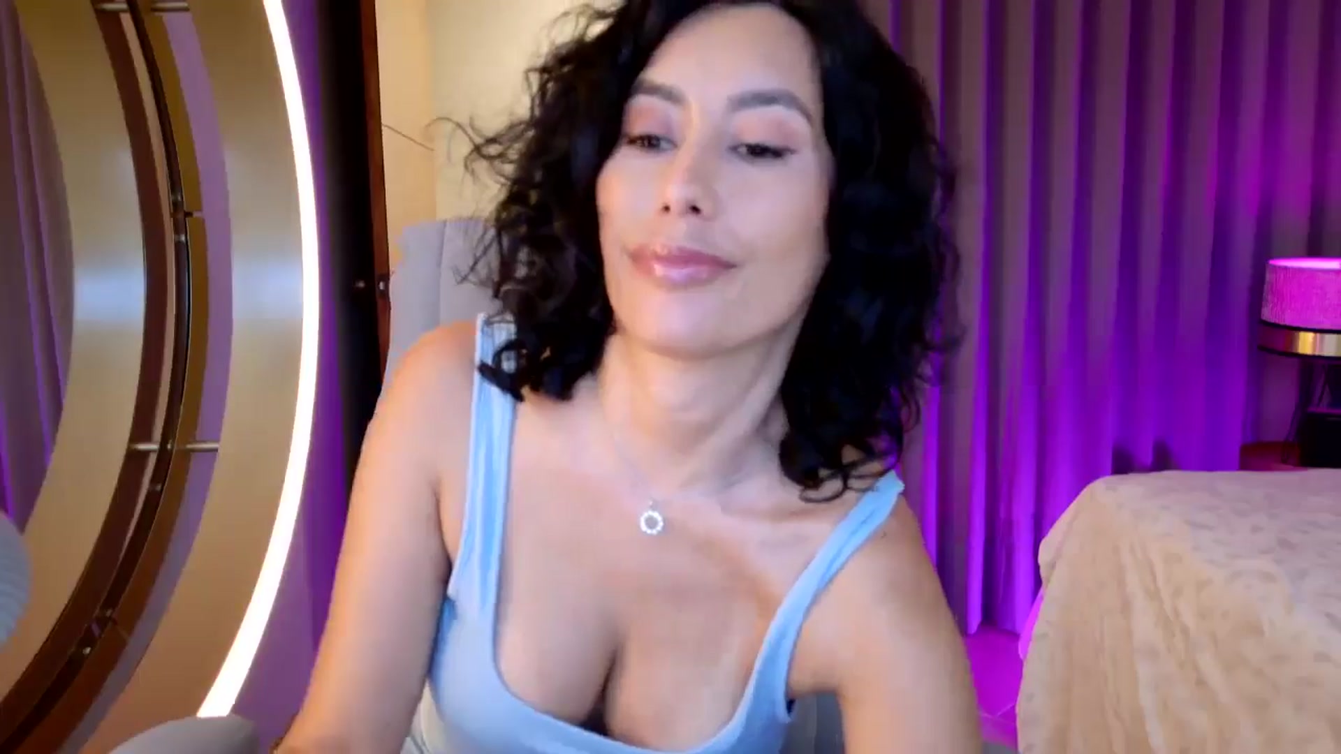 Gallery image thumbnail from Florabella's myfreecams stream on, 01/05/2025, 22:26 image 6 of 20