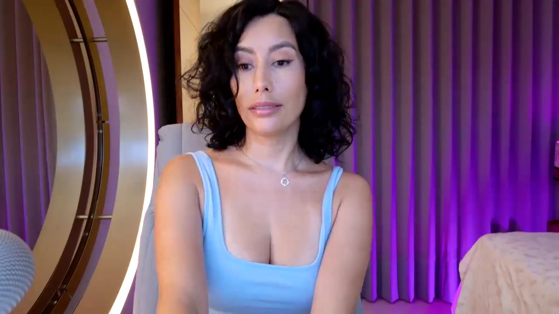 Gallery image thumbnail from Florabella's myfreecams stream on, 01/05/2025, 22:26 image 8 of 20