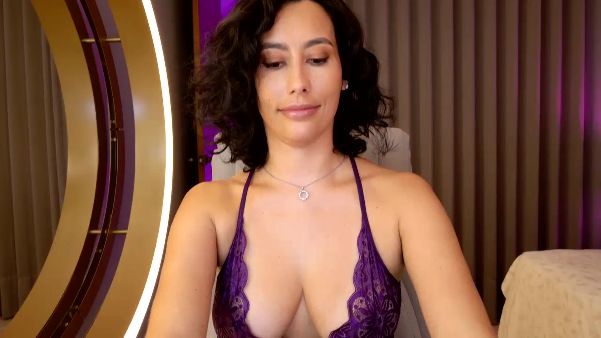 Gallery image thumbnail from Florabella's myfreecams stream on, 01/19/2025, 05:35 image 2 of 20