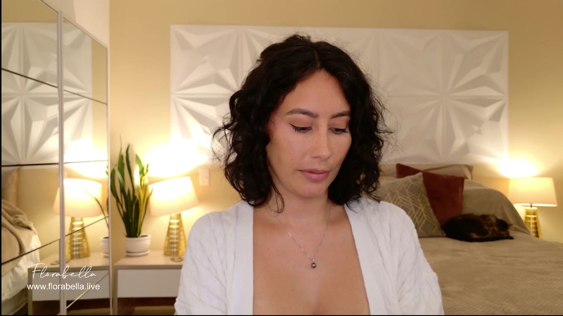 Gallery image thumbnail from Florabella's myfreecams stream on, 03/04/2025, 03:35 image 4 of 20