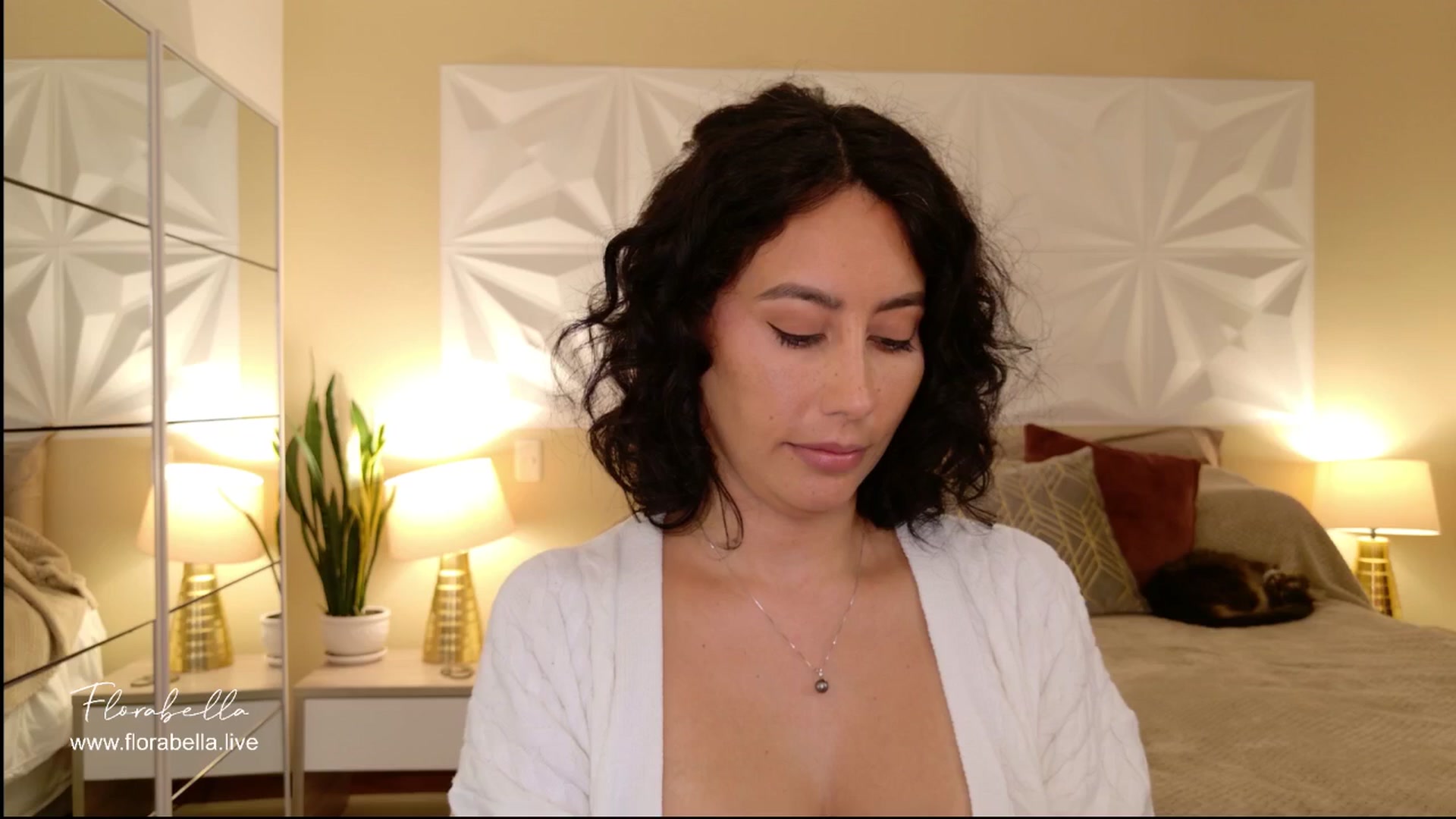 Gallery image thumbnail from Florabella's myfreecams stream on, 03/04/2025, 03:35 image 3 of 20