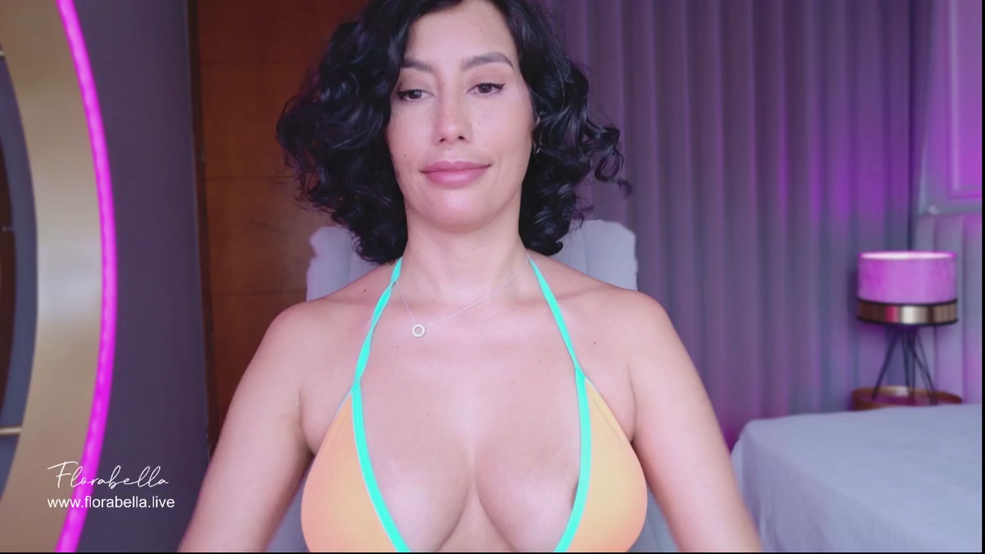 Gallery image thumbnail from Florabella's myfreecams stream on, 03/30/2025, 19:04 image 18 of 20