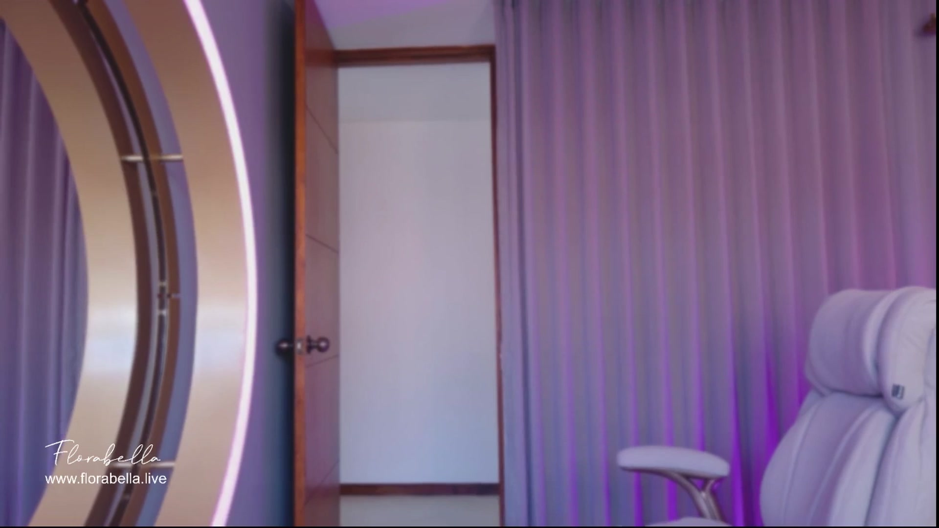 Gallery image thumbnail from Florabella's myfreecams stream on, 04/12/2025, 20:49 image 18 of 20