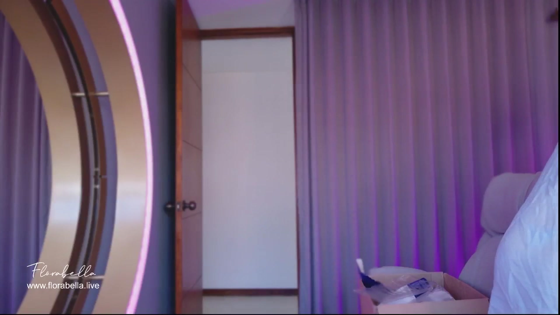 Gallery image thumbnail from Florabella's myfreecams stream on, 04/12/2025, 20:49 image 17 of 20