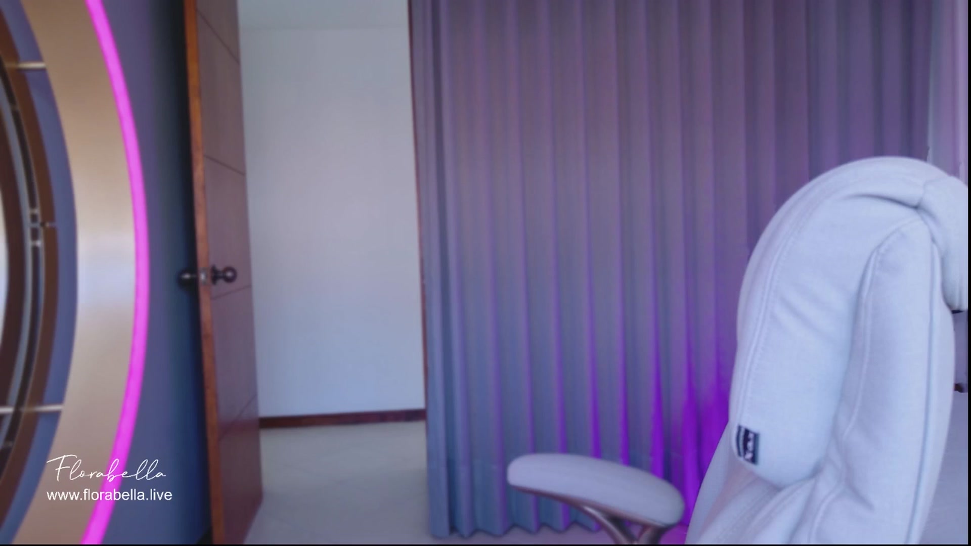 Gallery image thumbnail from Florabella's myfreecams stream on, 04/13/2025, 20:38 image 4 of 20
