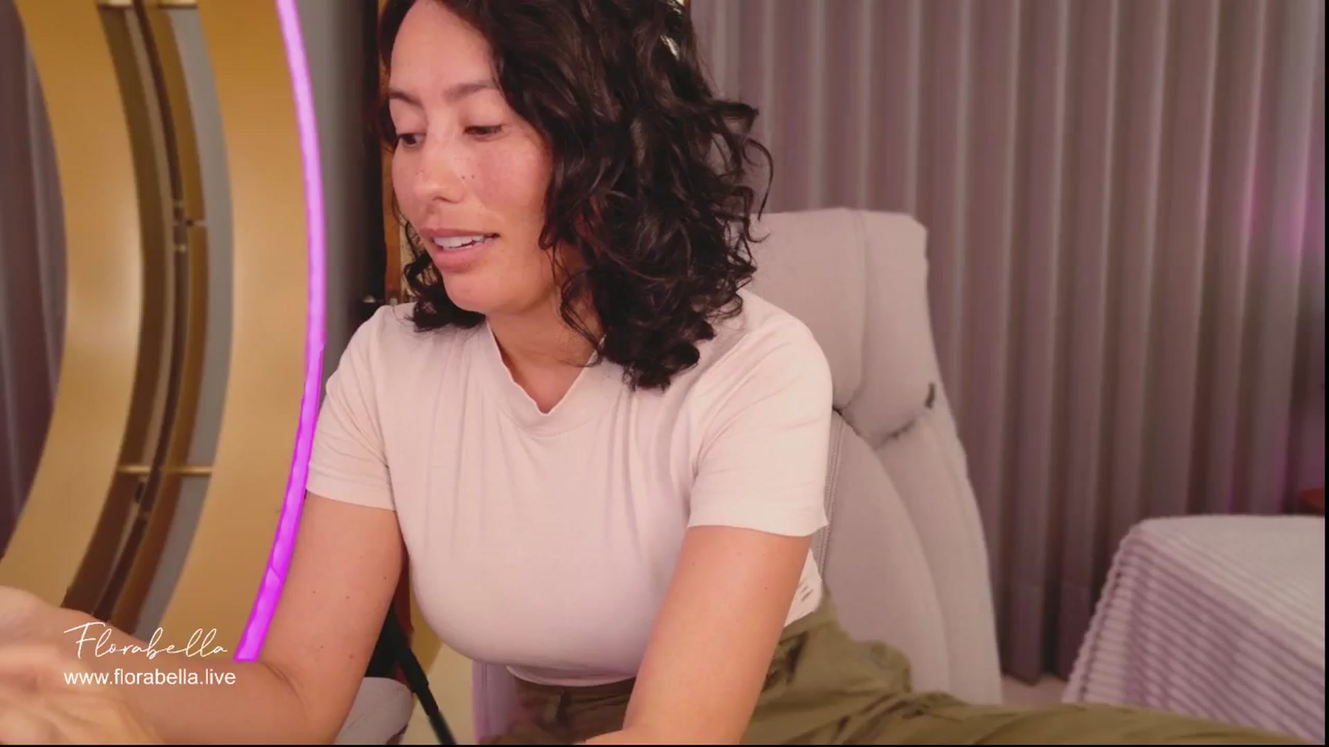 Gallery image thumbnail from Florabella's myfreecams stream on, 05/28/2025, 01:51 image 4 of 20