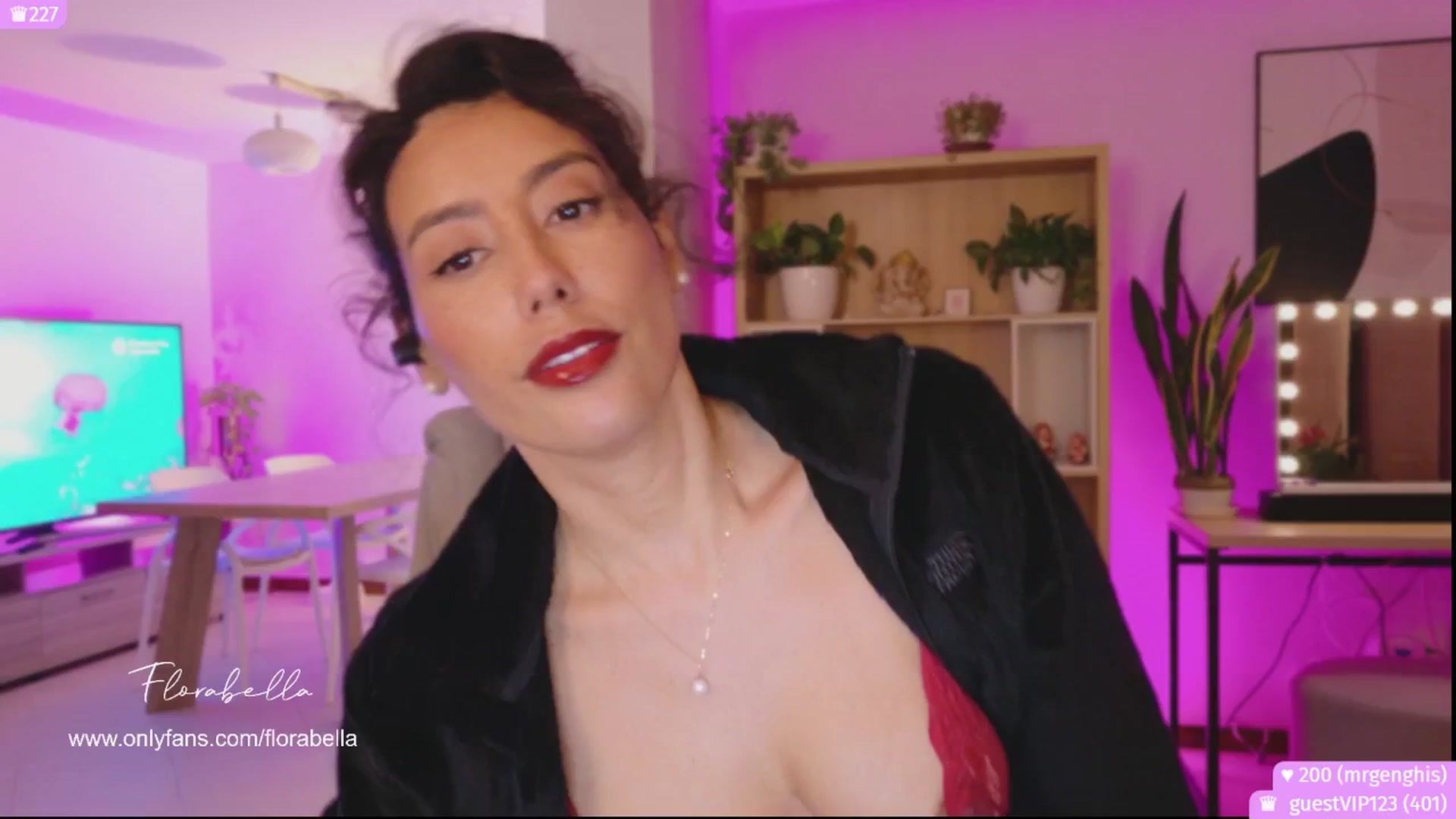 Gallery image thumbnail from Florabella's myfreecams stream on, 10/06/2025, 05:46 image 7 of 20