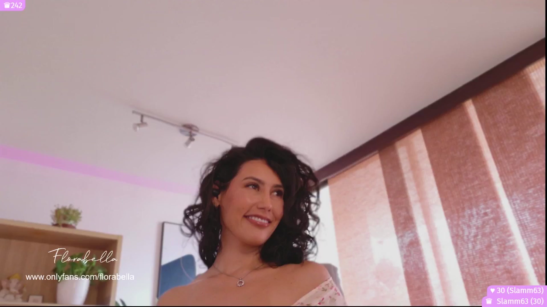 Gallery image thumbnail from Florabella's myfreecams stream on, 10/12/2025, 19:10 image 2 of 20