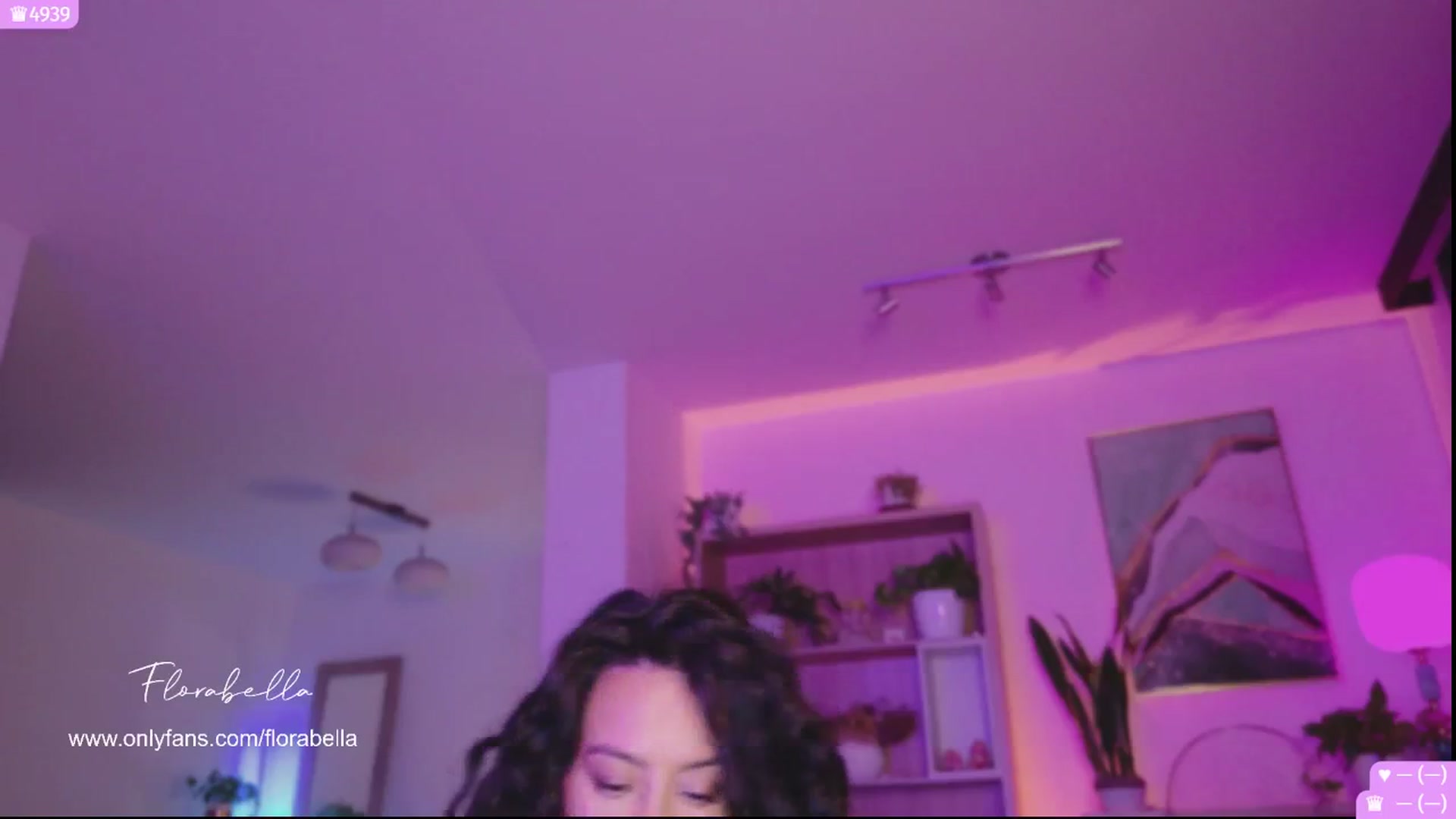 Gallery image thumbnail from Florabella's myfreecams stream on, 11/07/2025, 03:03 image 4 of 20
