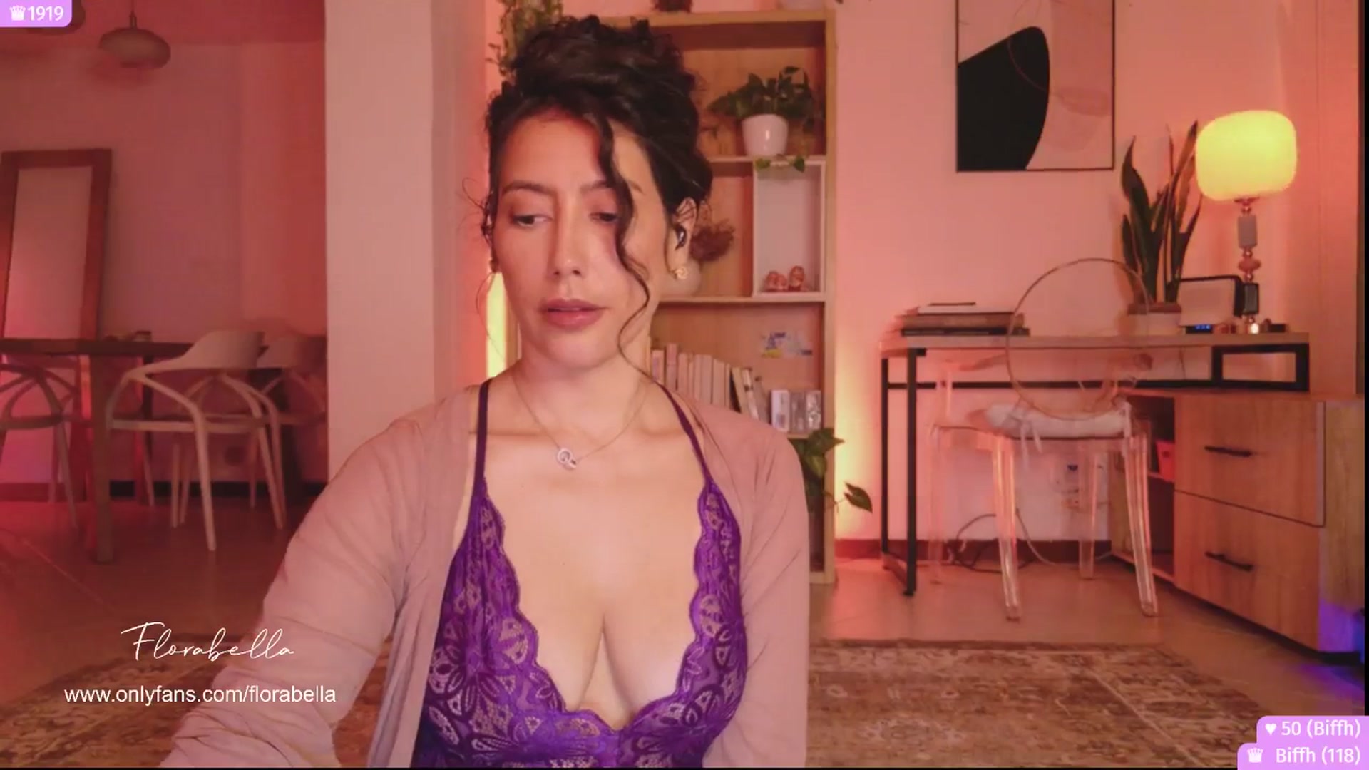 Gallery image thumbnail from Florabella's myfreecams stream on, 12/16/2025, 03:27 image 13 of 20