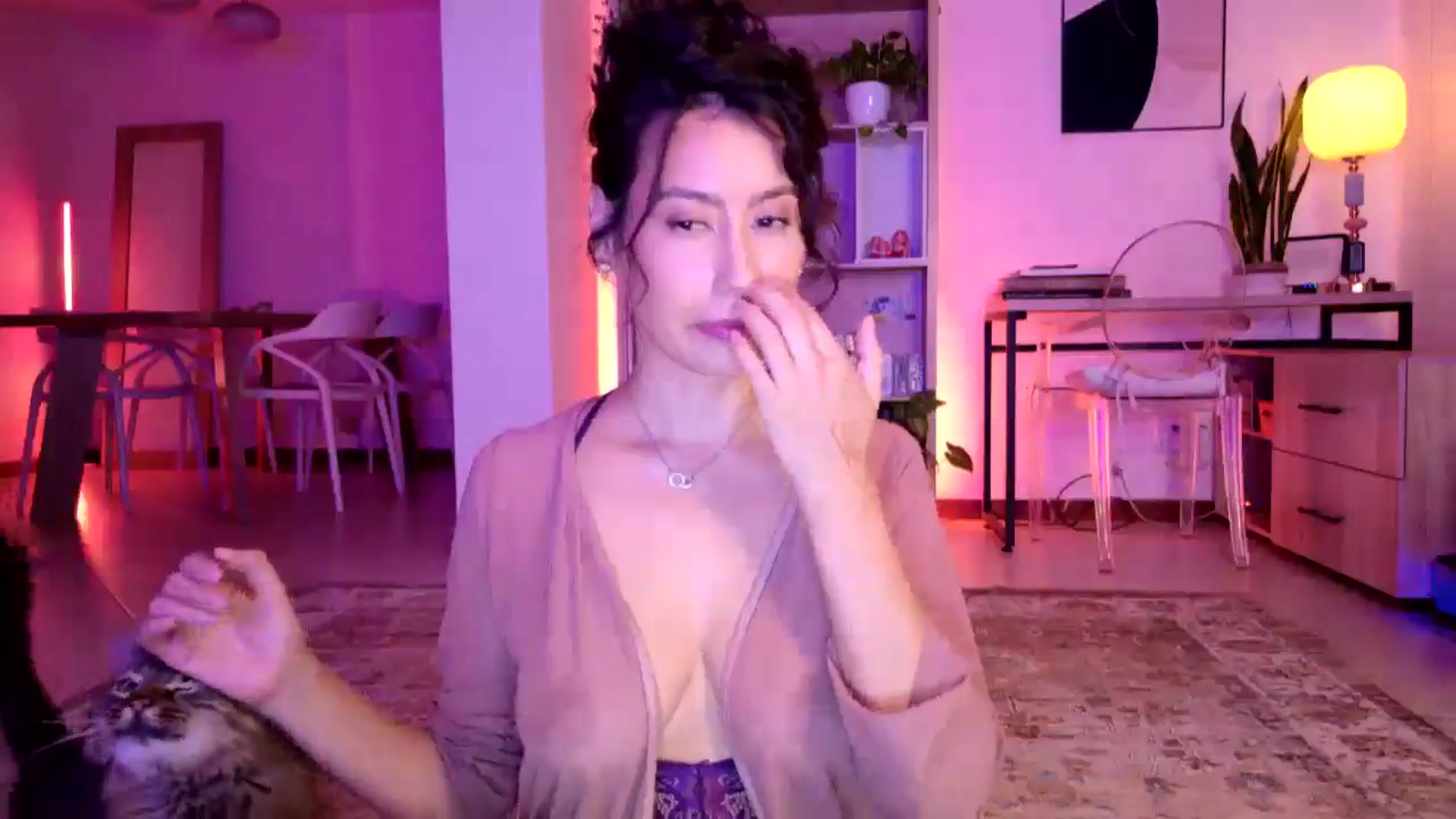 Gallery image thumbnail from Florabella's myfreecams stream on, 12/16/2025, 05:10 image 13 of 20