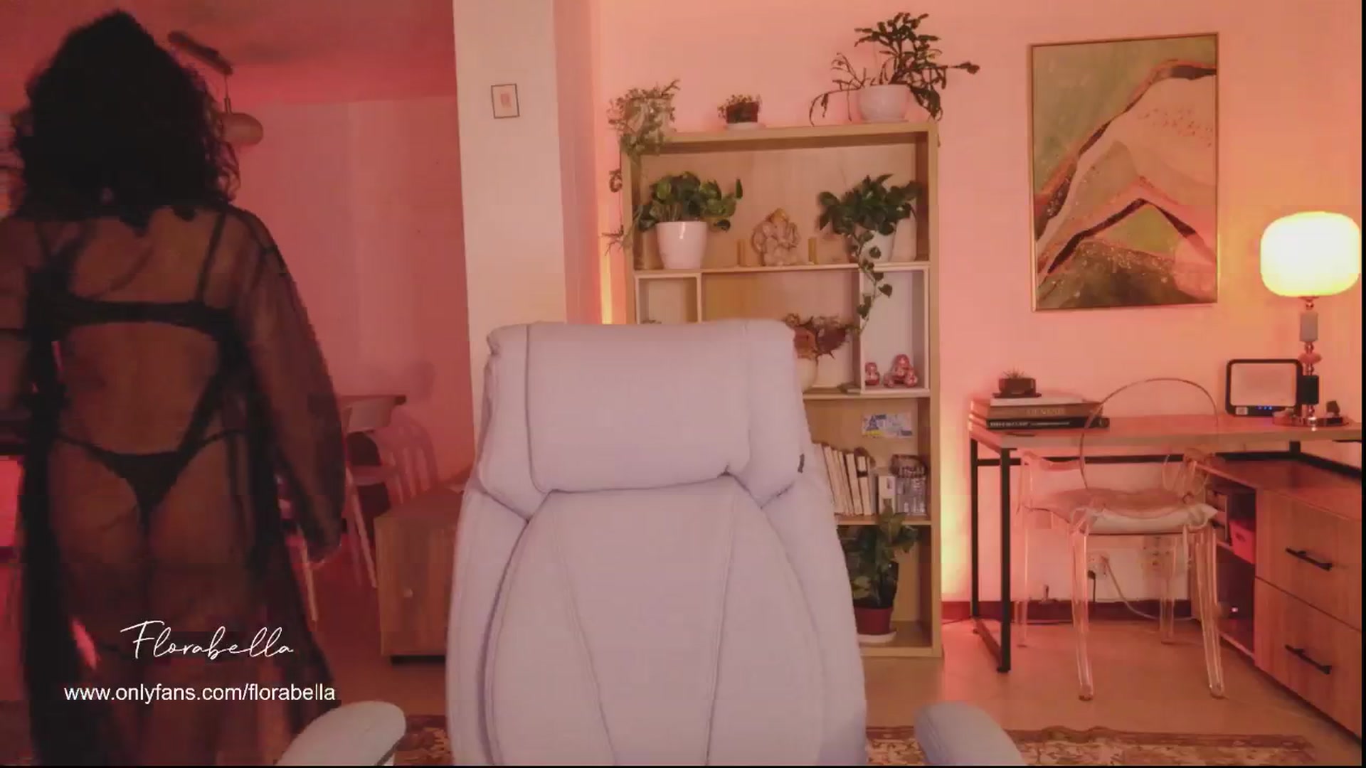 Gallery image thumbnail from Florabella's myfreecams stream on, 01/03/2026, 02:32 image 13 of 20
