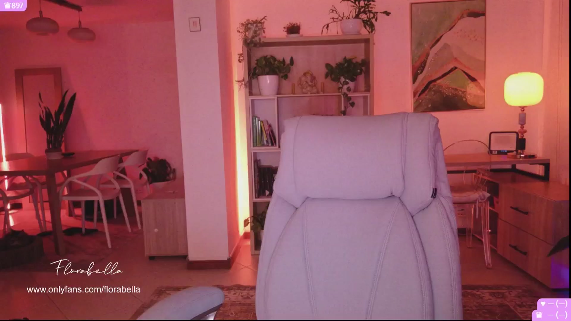 Gallery image thumbnail from Florabella's myfreecams stream on, 01/10/2026, 01:47 image 15 of 20