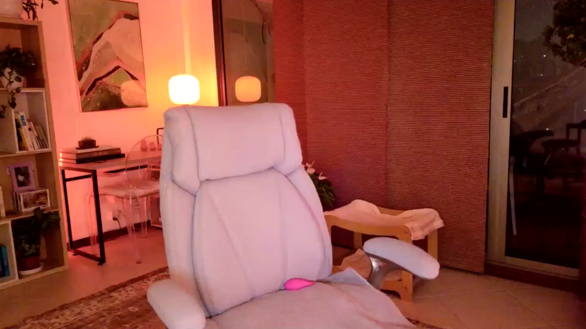 Gallery image thumbnail from Florabella's myfreecams stream on, 01/27/2026, 05:45 image 15 of 20