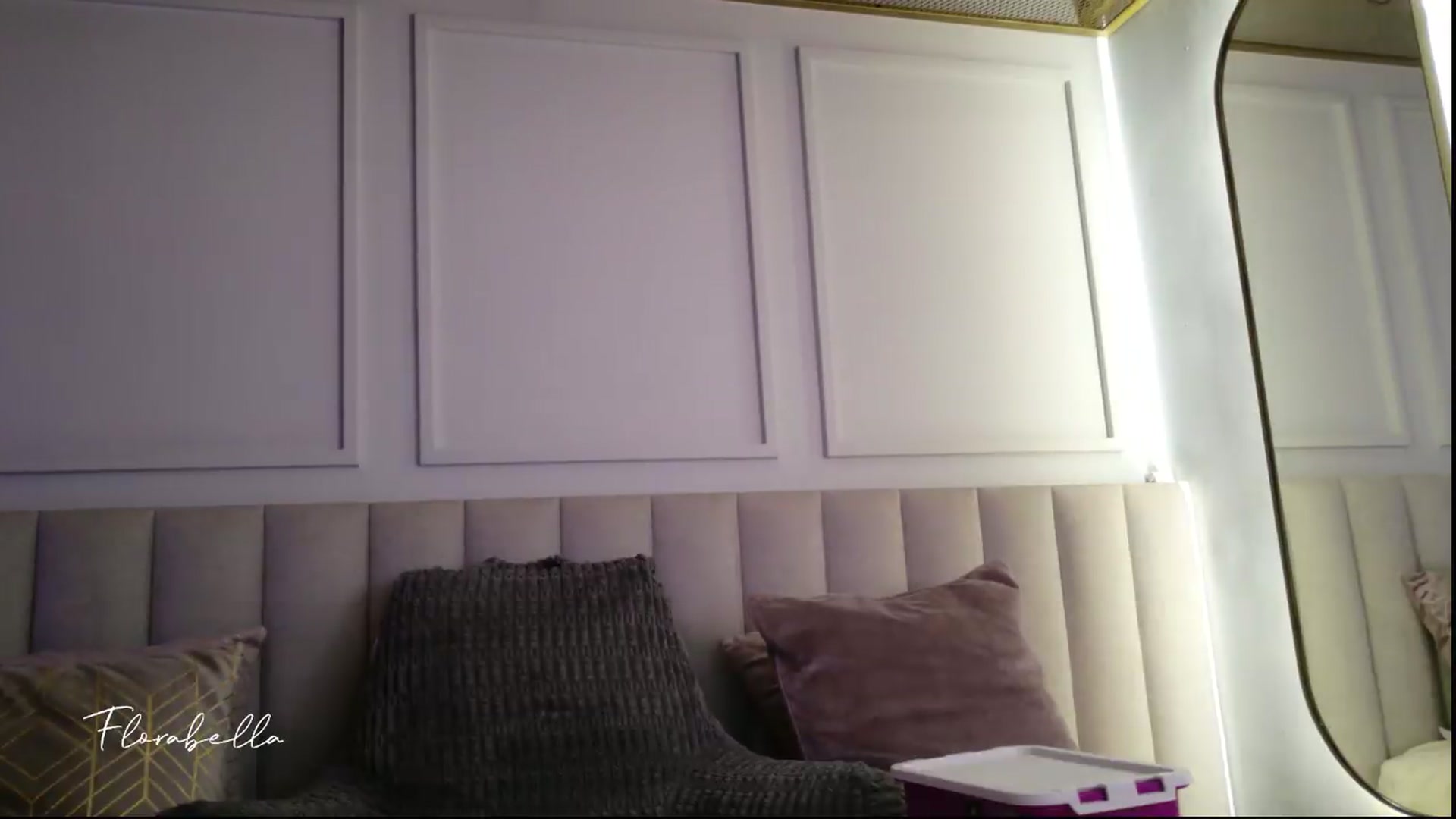 Gallery image thumbnail from Florabella's myfreecams stream on, 08/19/2026, 05:44 image 19 of 20