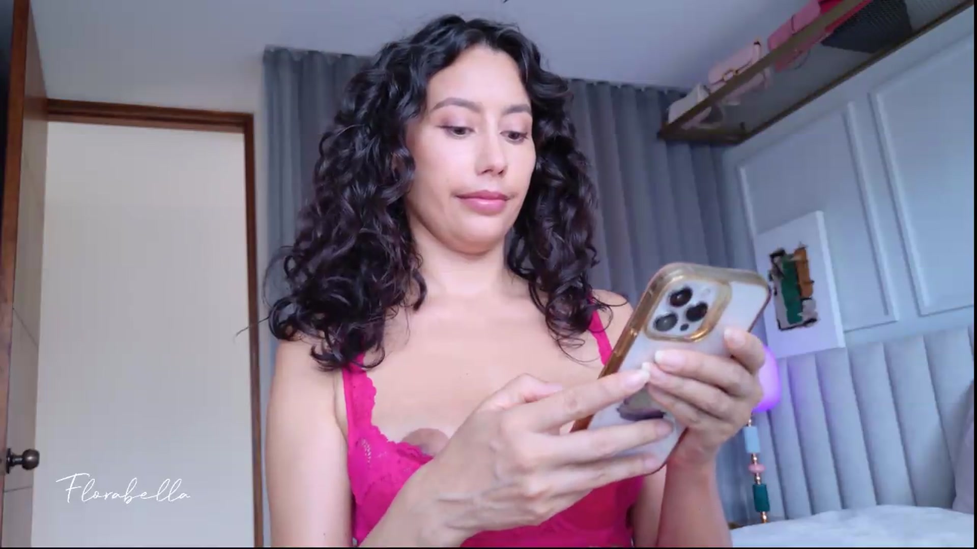 Gallery image thumbnail from Florabella's myfreecams stream on, 08/30/2026, 19:42 image 4 of 20