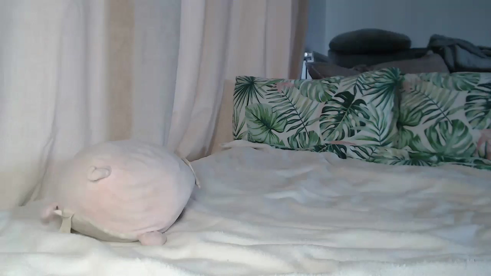 Gallery image thumbnail from FlorenceRose1's myfreecams stream on, 07/15/2025, 15:09 image 19 of 20
