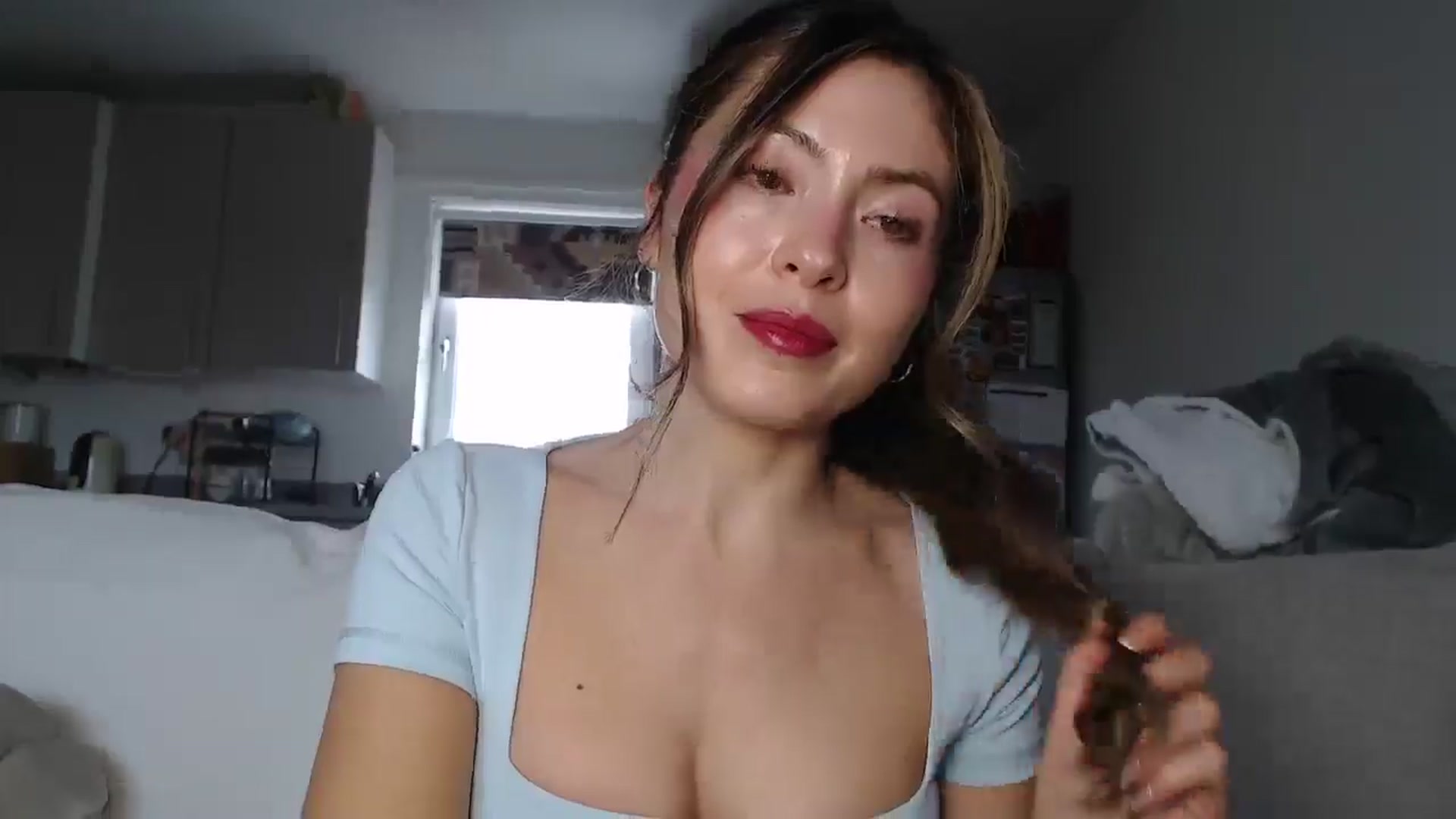 Gallery image thumbnail from FlorenceRose1's myfreecams stream on, 01/26/2026, 13:50 image 9 of 20