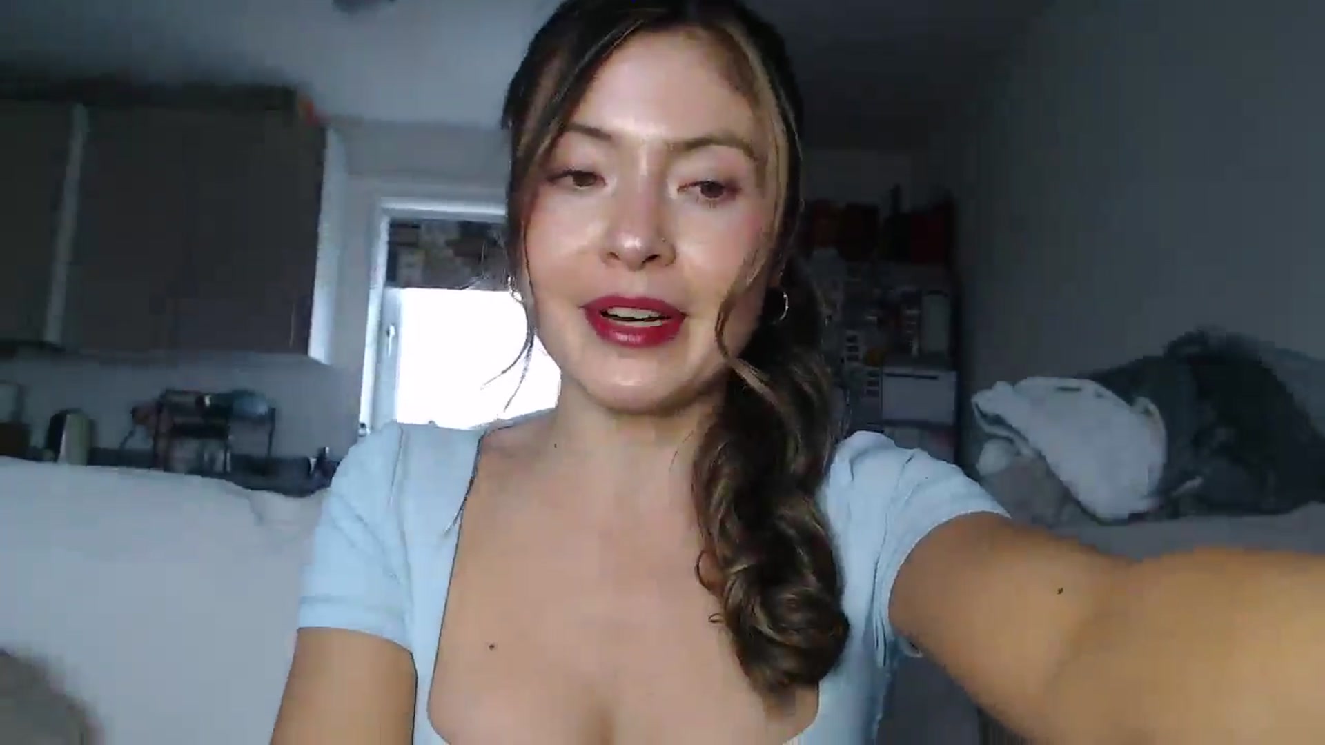 Gallery image thumbnail from FlorenceRose1's myfreecams stream on, 01/26/2026, 13:50 image 10 of 20