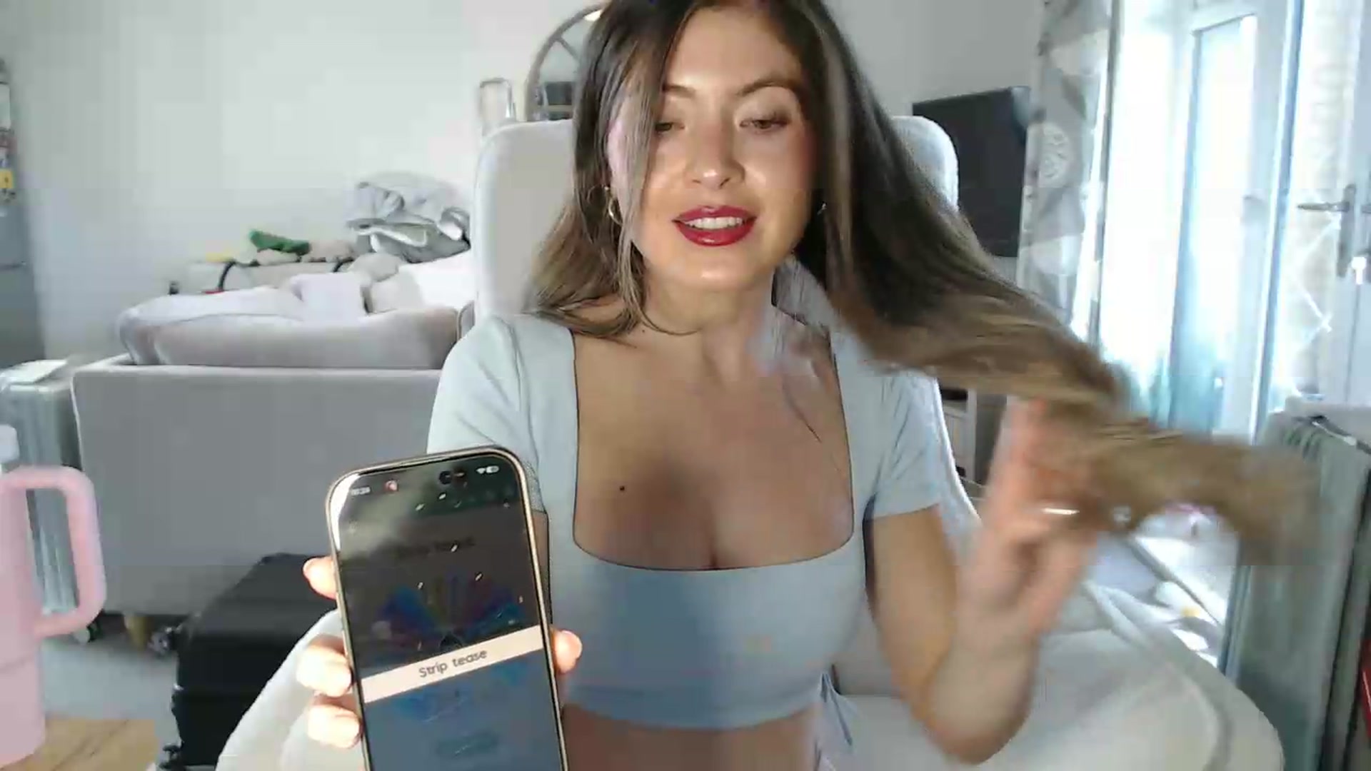 Gallery image thumbnail from FlorenceRose1's myfreecams stream on, 06/05/2026, 17:43 image 18 of 20