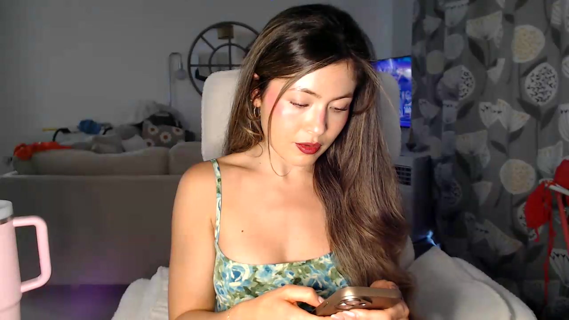 Gallery image thumbnail from FlorenceRose1's myfreecams stream on, 06/26/2026, 14:08 image 11 of 20