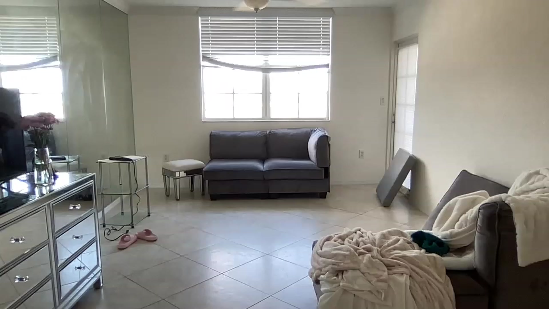 Gallery image thumbnail from Floridagirl28's myfreecams stream on, 01/12/2023, 19:58 image 19 of 20