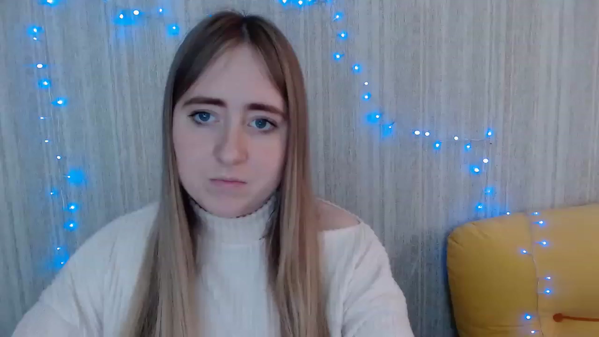 Gallery image thumbnail from Florra_xo's myfreecams stream on, 04/16/2023, 09:32 image 1 of 20