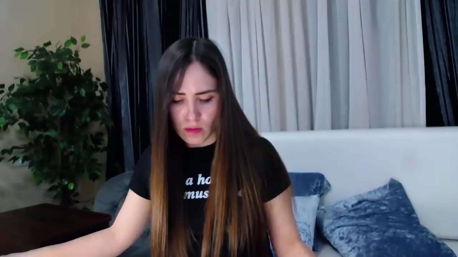 Gallery image thumbnail from Floured's myfreecams stream on, 03/09/2026, 11:33 image 6 of 20