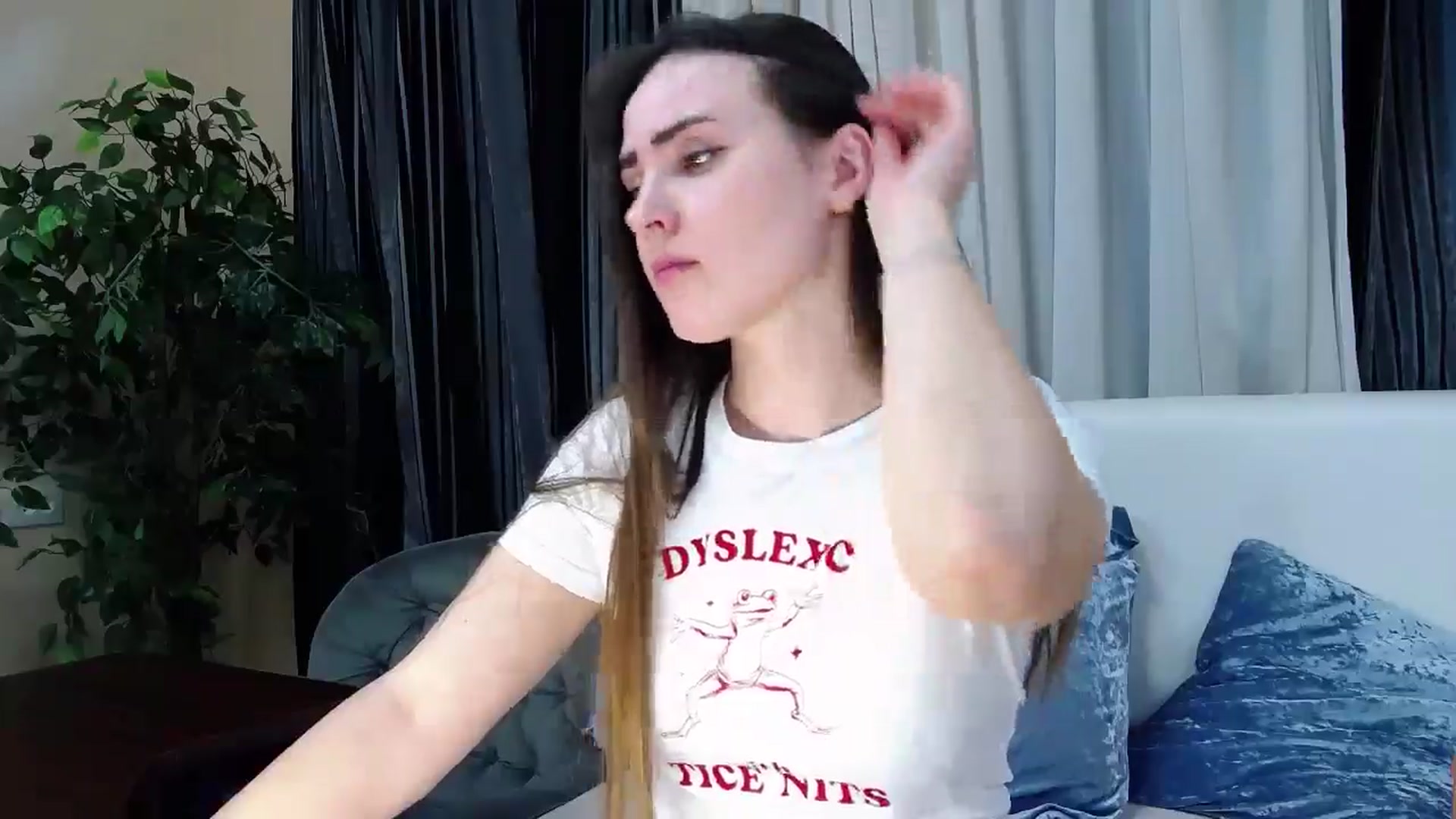 Gallery image thumbnail from Floured's myfreecams stream on, 03/14/2026, 09:37 image 16 of 20