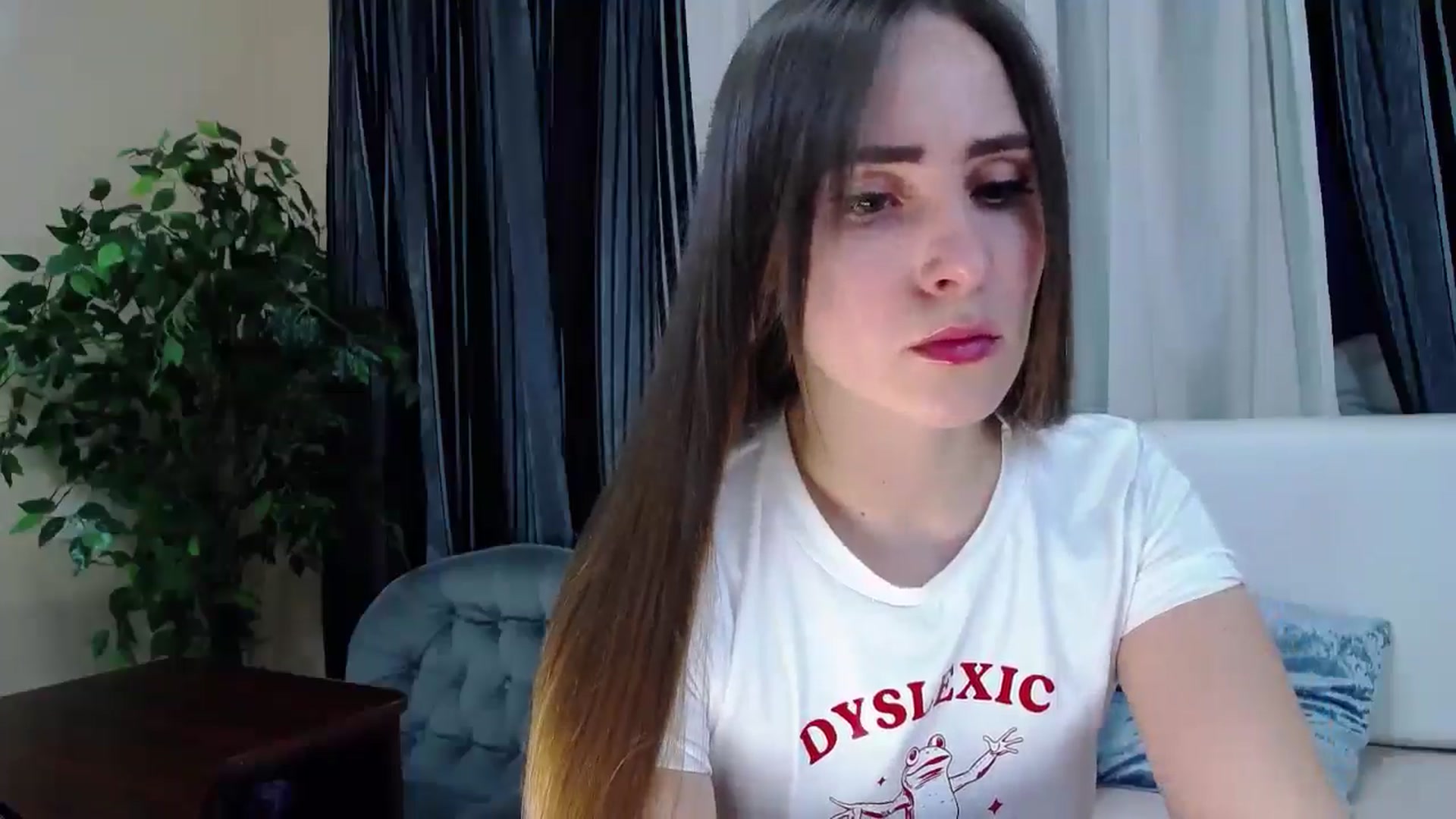 Gallery image thumbnail from Floured's myfreecams stream on, 03/15/2026, 08:56 image 4 of 20