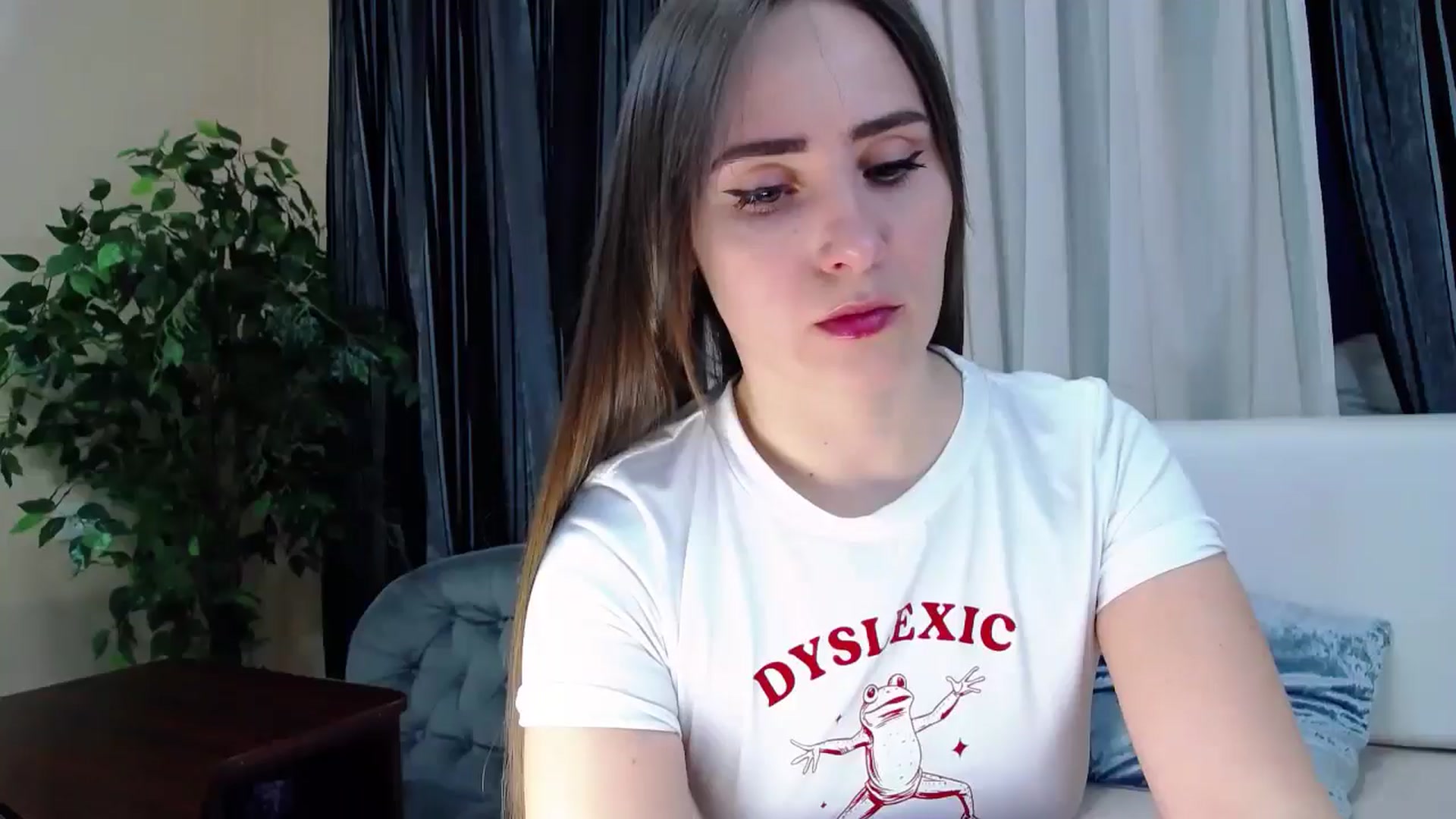 Gallery image thumbnail from Floured's myfreecams stream on, 03/15/2026, 08:56 image 2 of 20