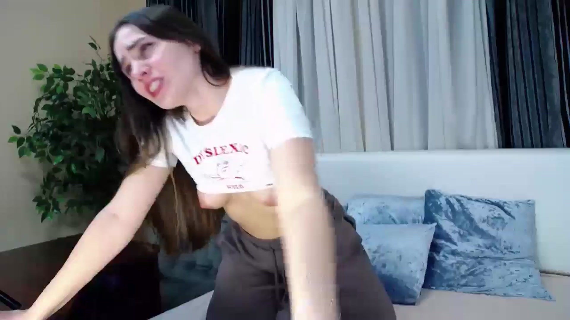 Gallery image thumbnail from Floured's myfreecams stream on, 03/23/2026, 09:28 image 15 of 20