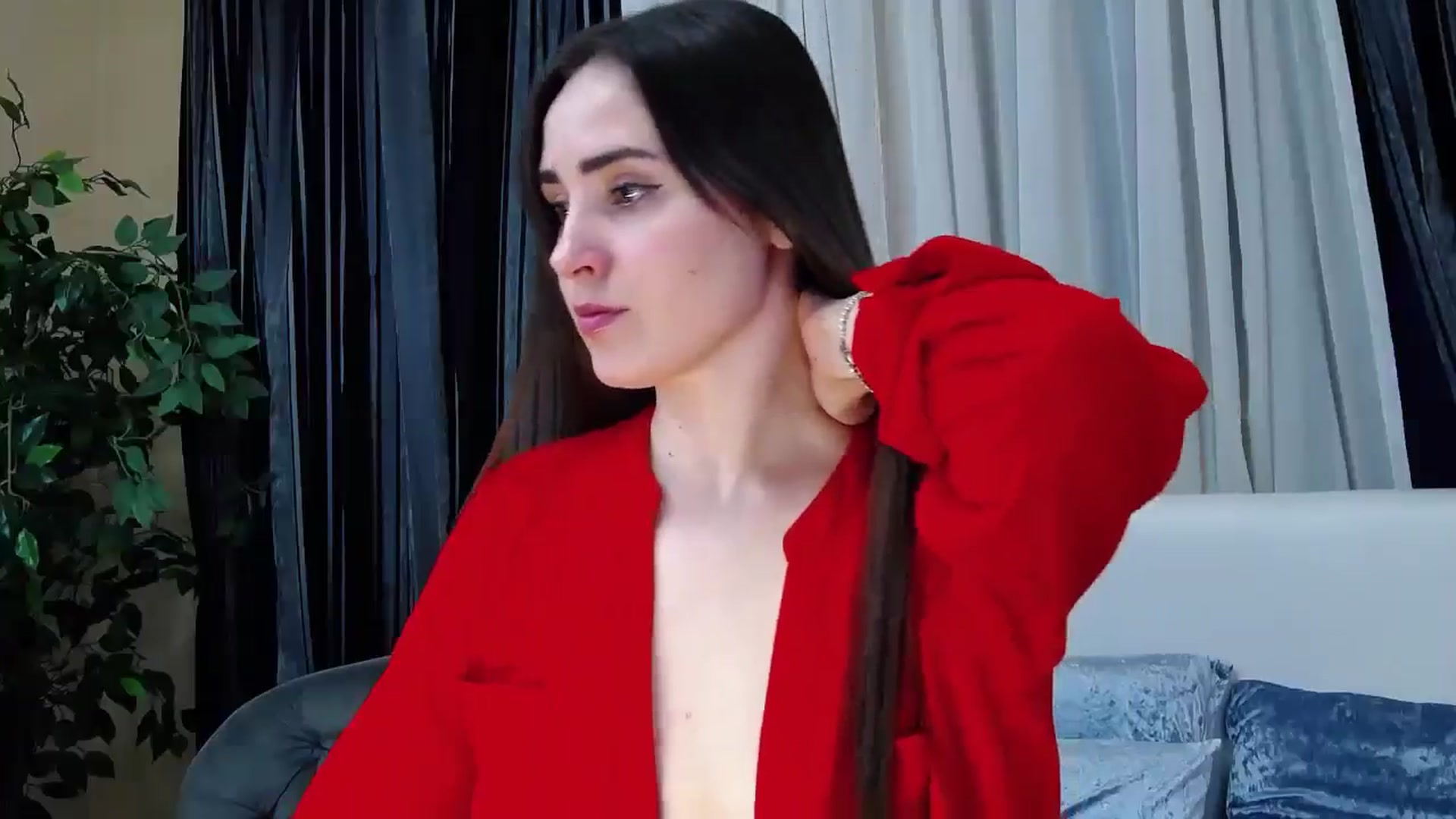 Gallery image thumbnail from Floured's myfreecams stream on, 03/26/2026, 08:47 image 6 of 20