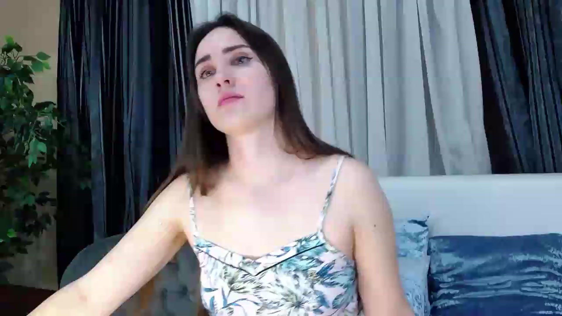 Gallery image thumbnail from Floured's myfreecams stream on, 05/17/2026, 07:47 image 5 of 20