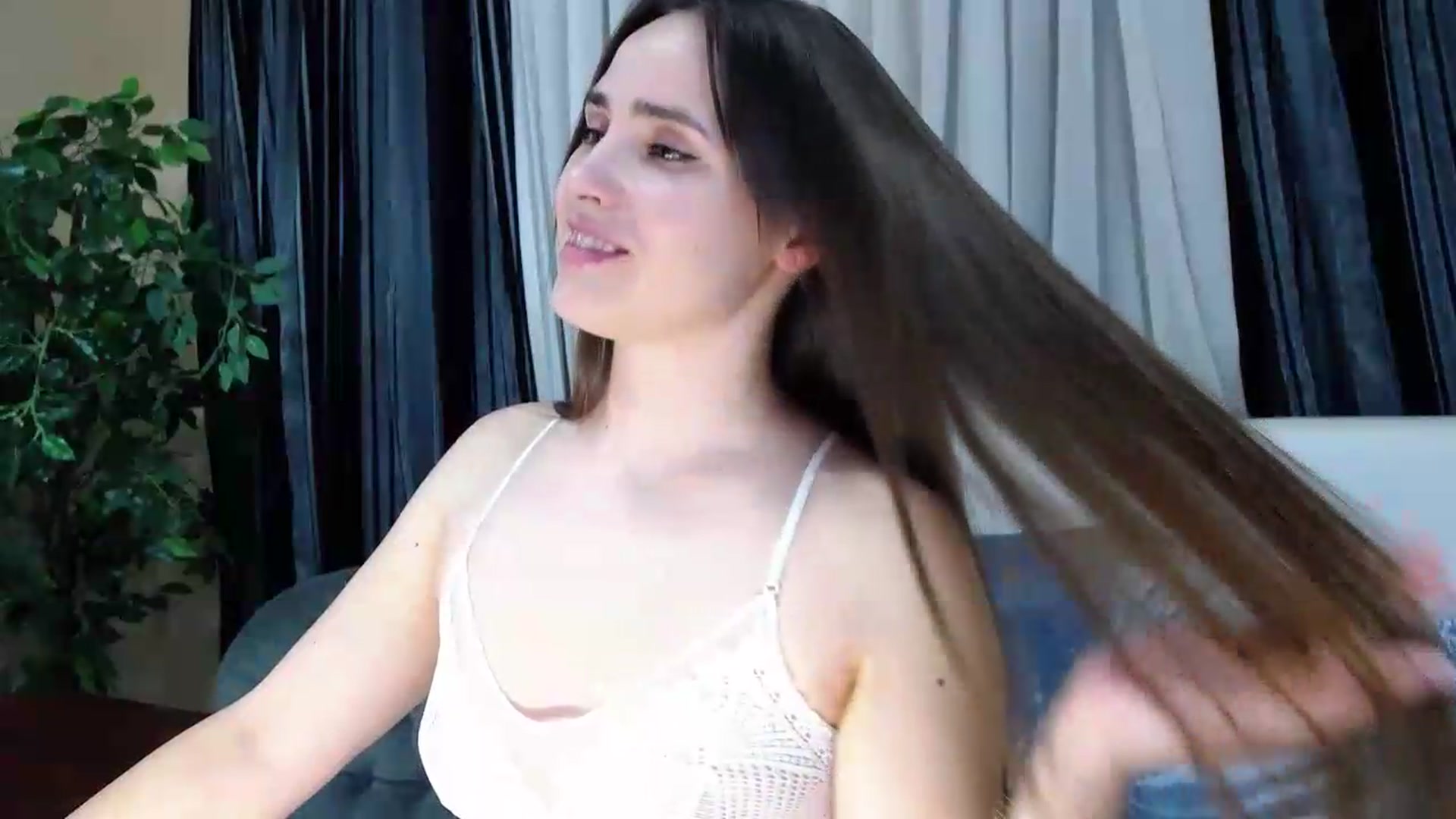 Gallery image thumbnail from Floured's myfreecams stream on, 05/29/2026, 09:35 image 6 of 20