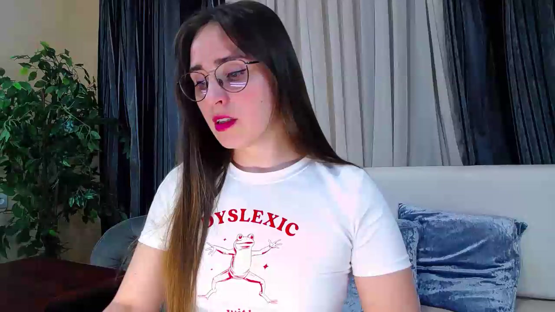 Gallery image thumbnail from Floured's myfreecams stream on, 06/10/2026, 11:47 image 10 of 20