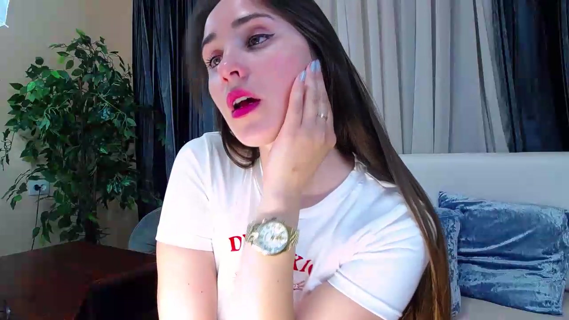 Gallery image thumbnail from Floured's myfreecams stream on, 06/10/2026, 11:47 image 11 of 20