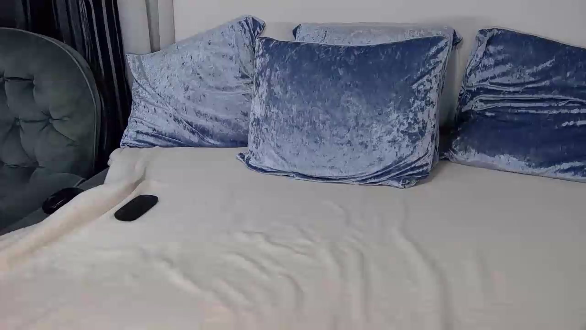Gallery image thumbnail from Floured's myfreecams stream on, 06/19/2026, 11:24 image 17 of 20