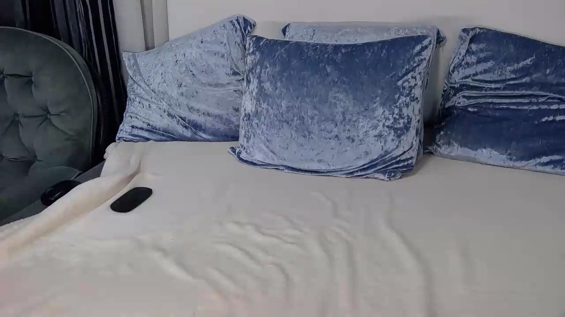 Gallery image thumbnail from Floured's myfreecams stream on, 06/19/2026, 11:24 image 18 of 20