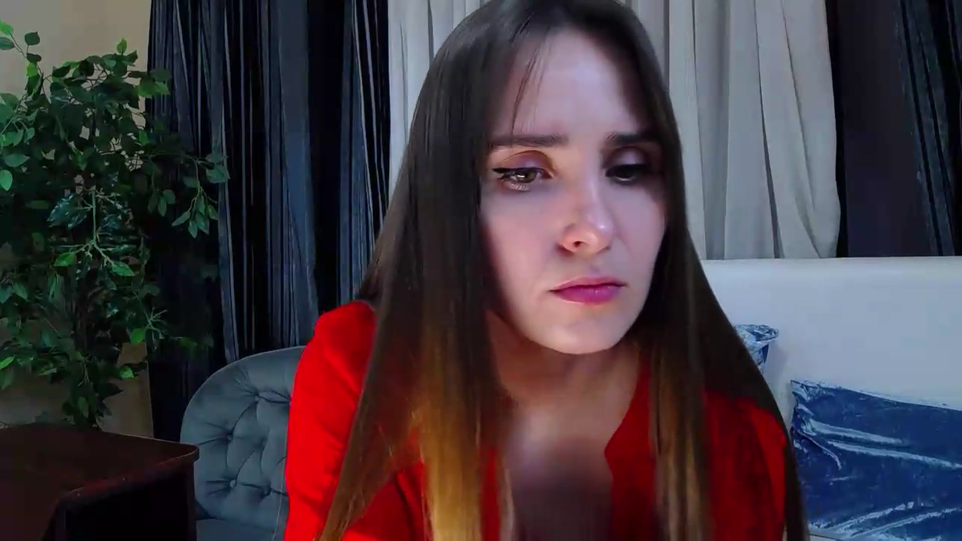 Gallery image thumbnail from Floured's myfreecams stream on, 06/20/2026, 08:04 image 15 of 20