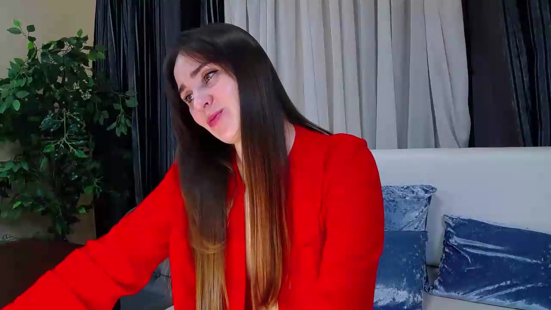 Gallery image thumbnail from Floured's myfreecams stream on, 06/20/2026, 09:06 image 18 of 20