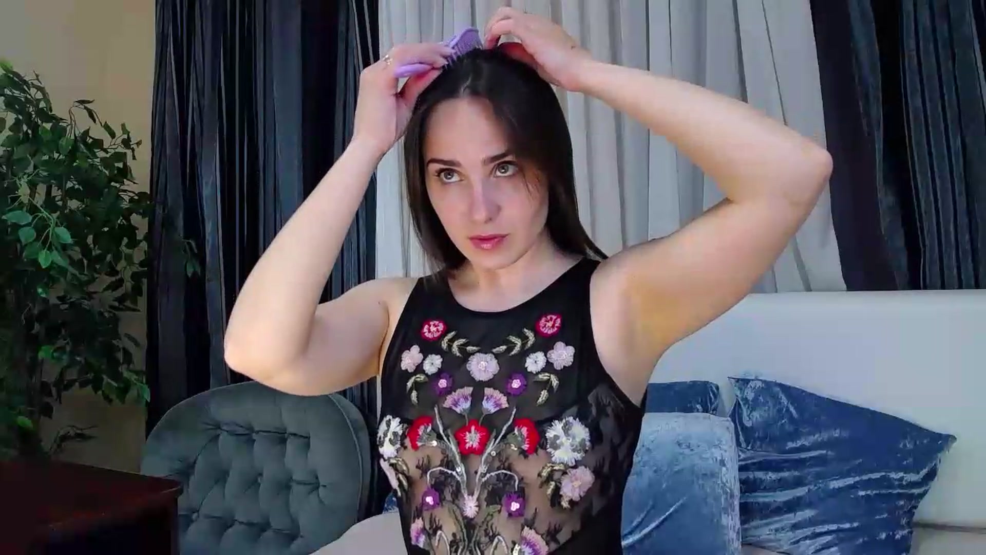 Gallery image thumbnail from Floured's myfreecams stream on, 06/26/2026, 08:10 image 3 of 20